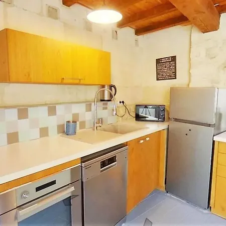 Maison De Charme Dans Le Centre Historique , Wifi Clim 6 Pers Calme Et Confort * Arles
